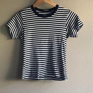 Brandy Melville t-shirt